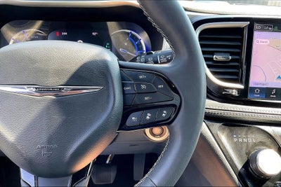 2024 Chrysler Pacifica Hybrid S Appearance Pkg