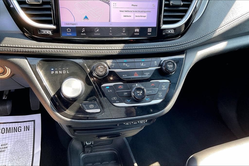 2024 Chrysler Pacifica Hybrid S Appearance Pkg