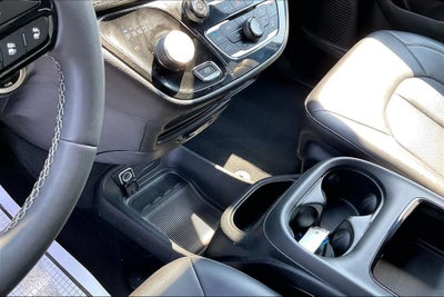 2024 Chrysler Pacifica Hybrid S Appearance Pkg