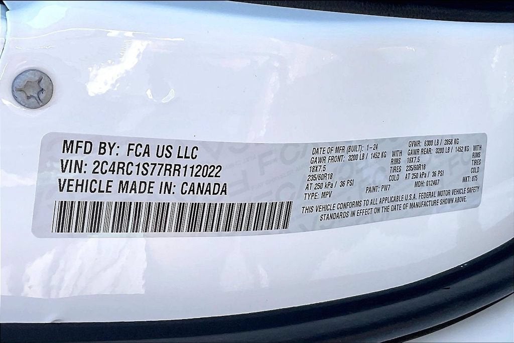 2024 Chrysler Pacifica Hybrid S Appearance Pkg