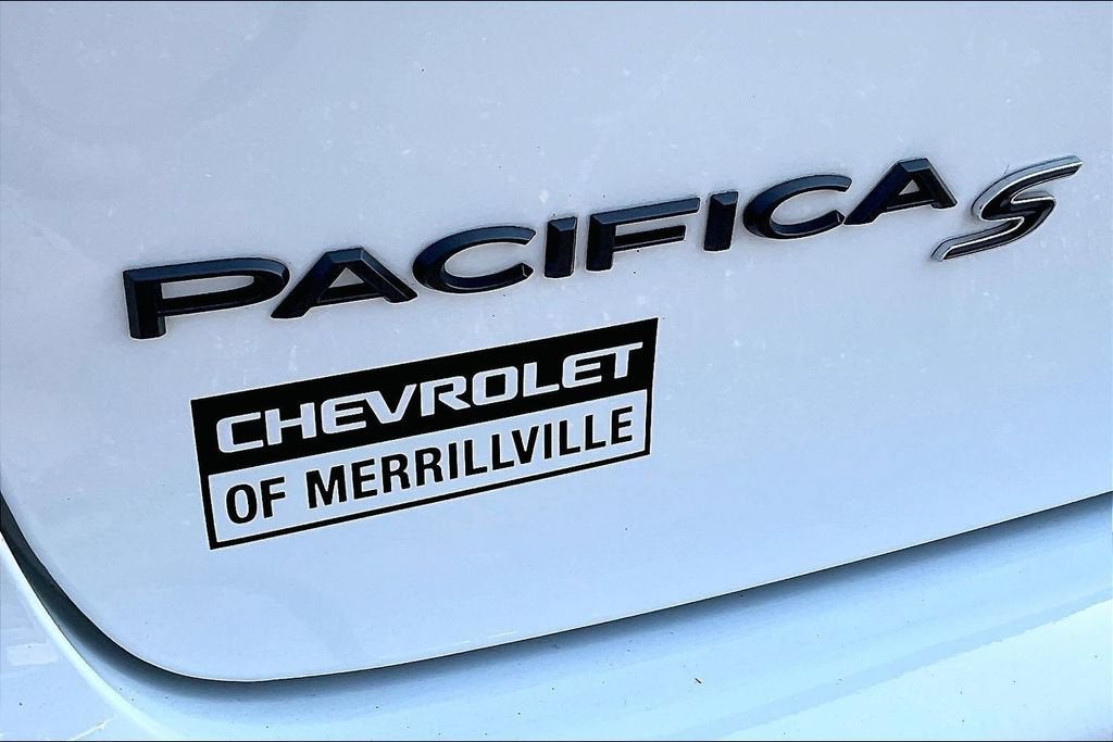 2024 Chrysler Pacifica Hybrid S Appearance Pkg