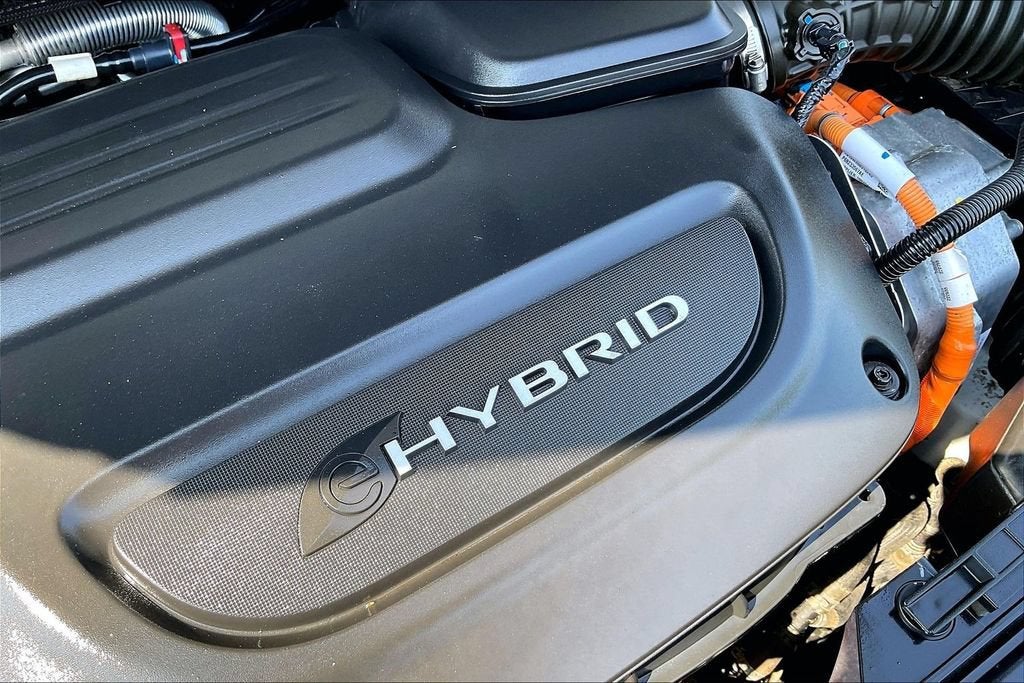 2024 Chrysler Pacifica Hybrid S Appearance Pkg