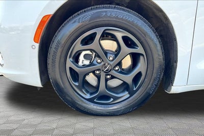 2024 Chrysler Pacifica Hybrid S Appearance Pkg