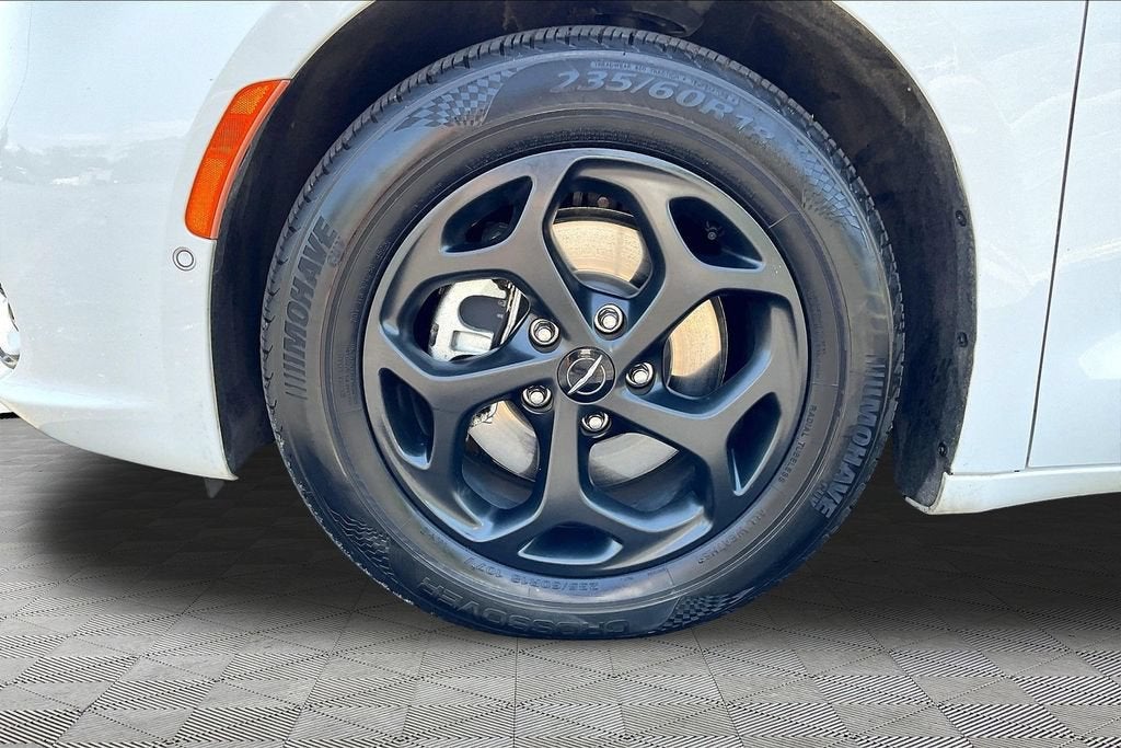 2024 Chrysler Pacifica Hybrid S Appearance Pkg