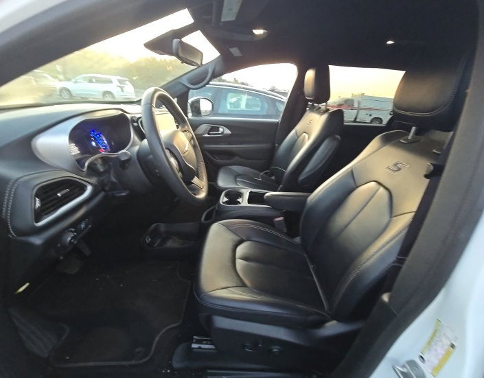 2024 Chrysler Pacifica Hybrid S Appearance Pkg