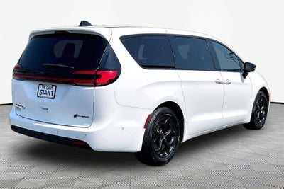 2024 Chrysler Pacifica Hybrid S Appearance Pkg