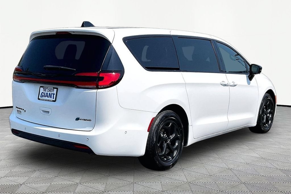 2024 Chrysler Pacifica Hybrid S Appearance Pkg