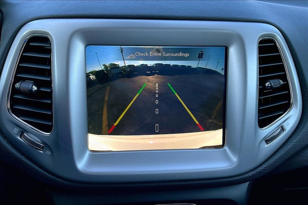 2020 Jeep Compass Latitude w/Sun/Safety Pkg