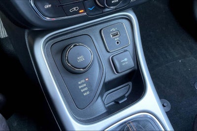 2020 Jeep Compass Latitude w/Sun/Safety Pkg