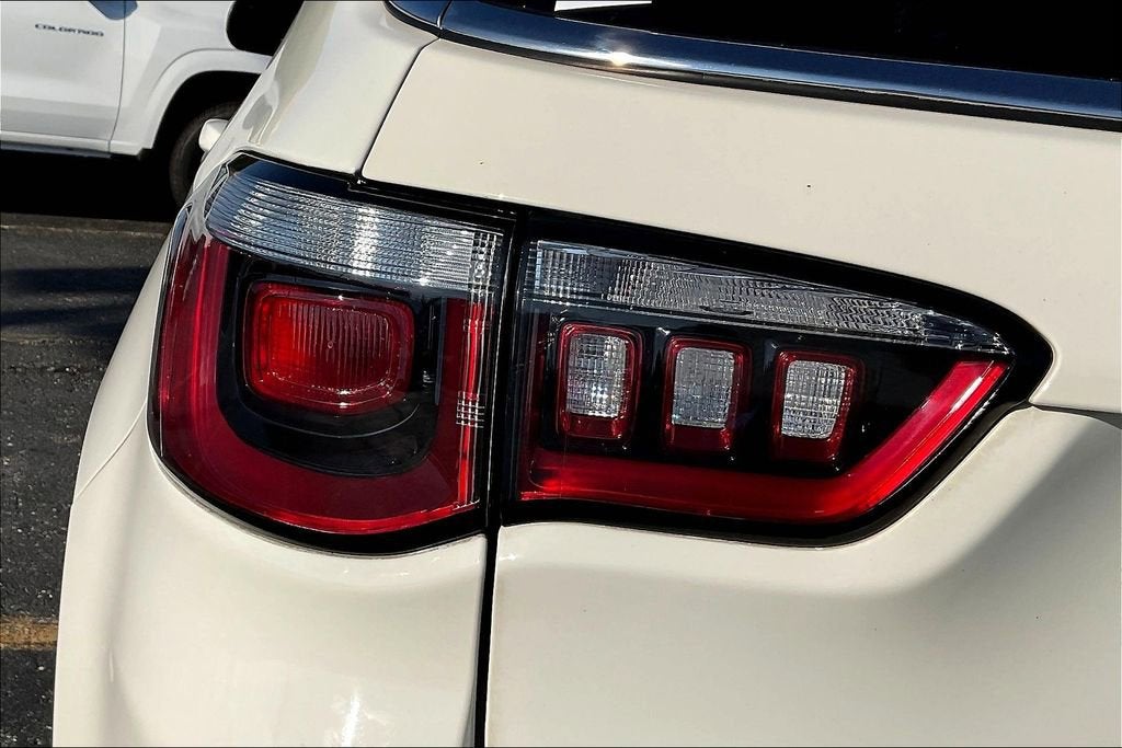 2020 Jeep Compass Latitude w/Sun/Safety Pkg