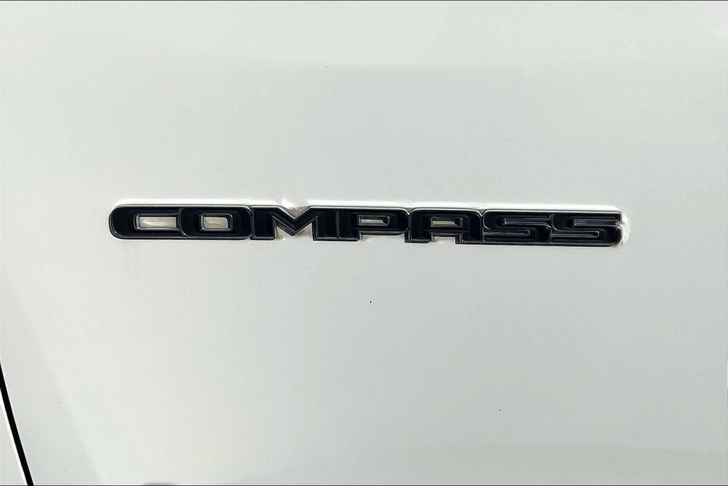 2020 Jeep Compass Latitude w/Sun/Safety Pkg