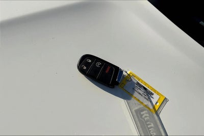 2020 Jeep Compass Latitude w/Sun/Safety Pkg