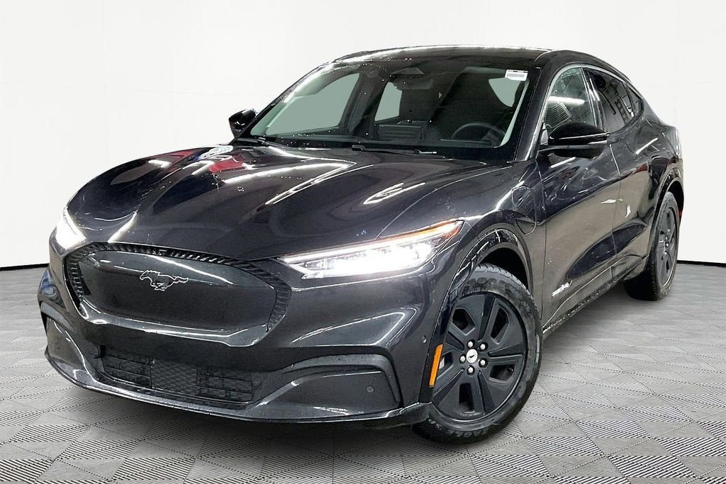 2022 Ford Mustang Mach-E California Route 1