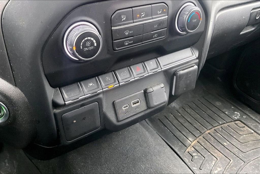 2022 Chevrolet Silverado 1500 Custom