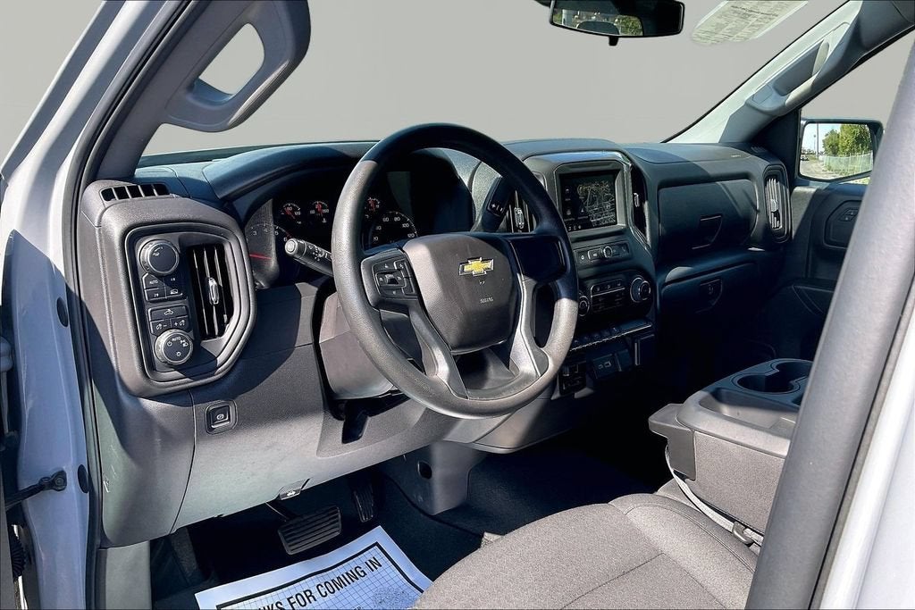 2025 Chevrolet Silverado 1500 Custom