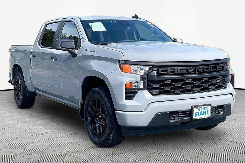 2025 Chevrolet Silverado 1500 Custom