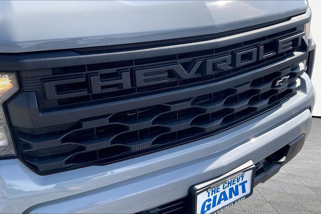 2025 Chevrolet Silverado 1500 Custom