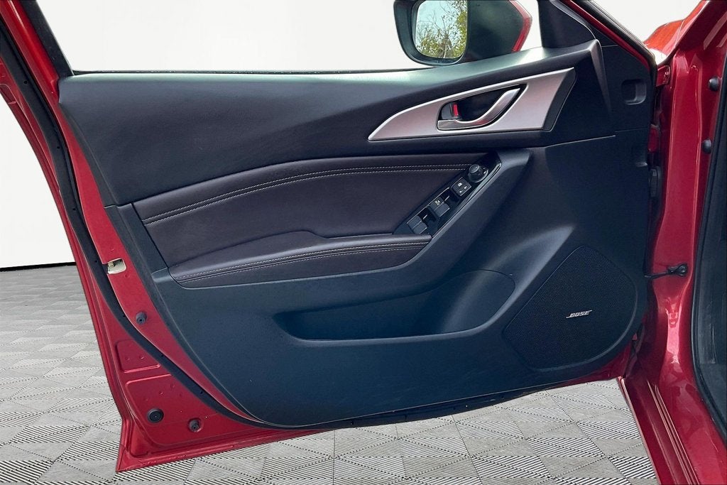2018 Mazda Mazda3 5-Door Touring