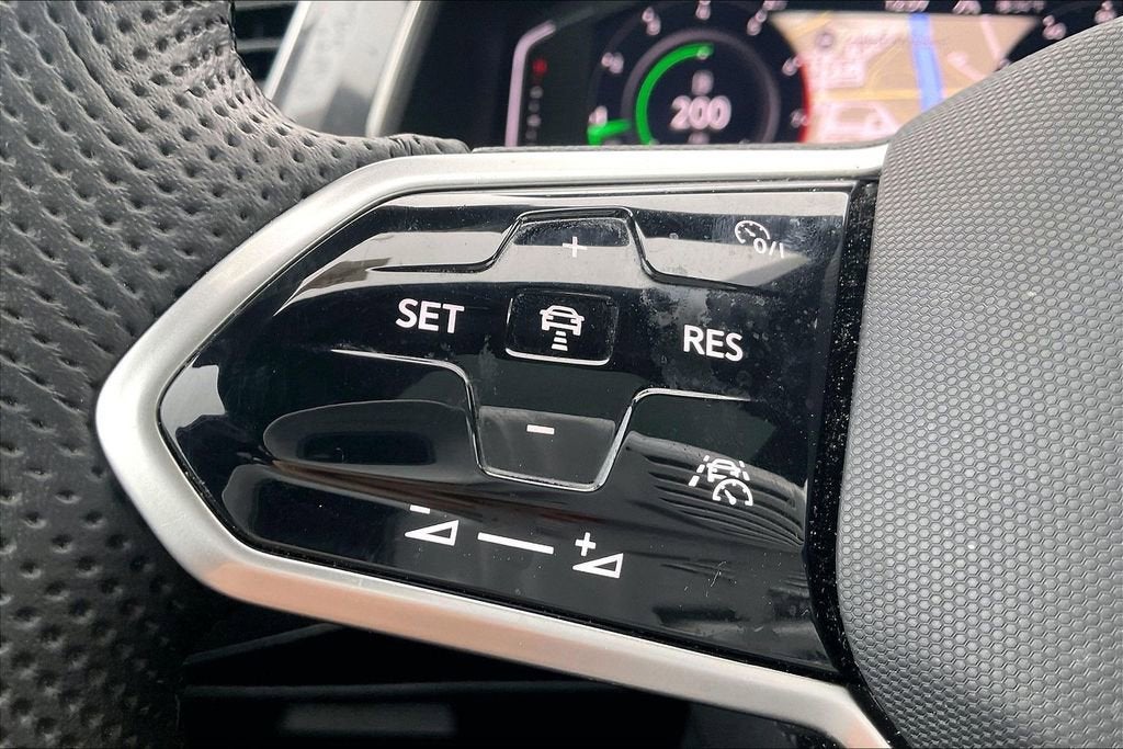 2022 Volkswagen Tiguan SEL R-Line