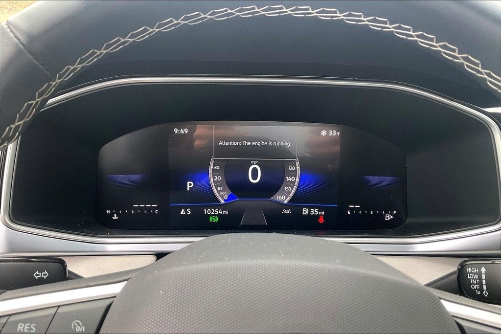 2025 Volkswagen Taos SE