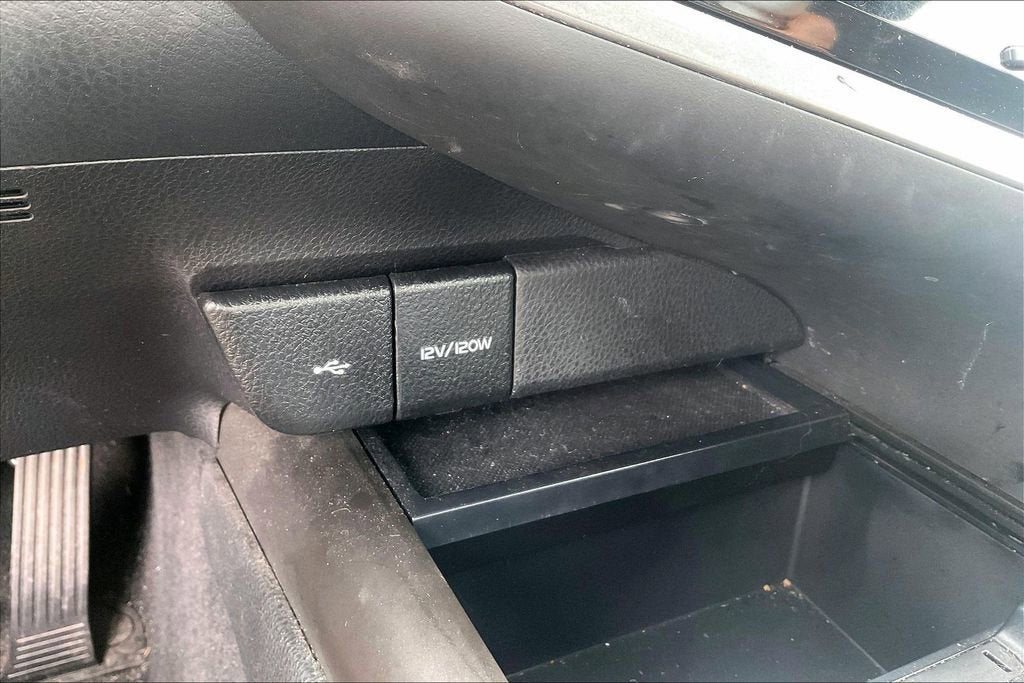 2021 Toyota Camry Hybrid LE