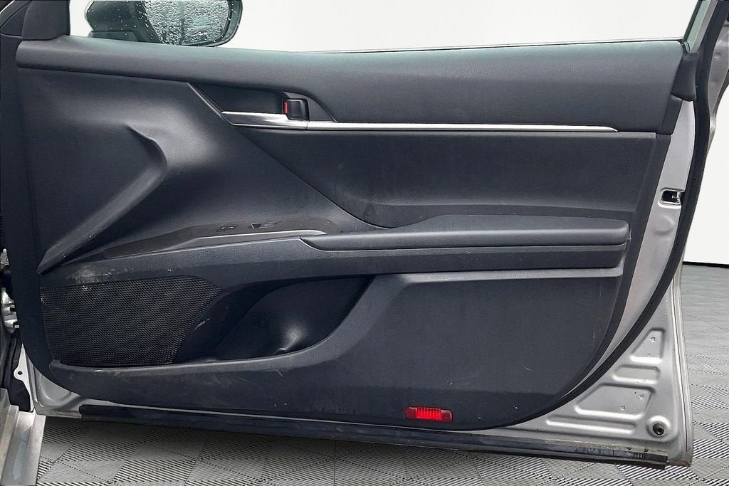 2021 Toyota Camry Hybrid LE