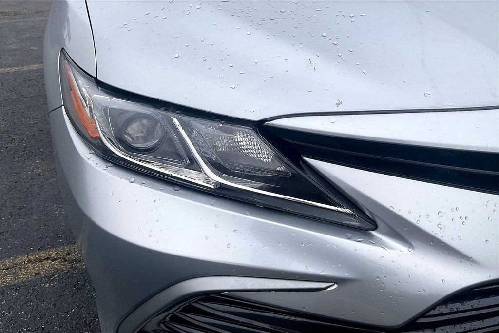 2021 Toyota Camry Hybrid LE