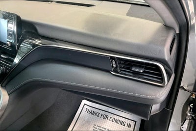 2022 Toyota Camry SE