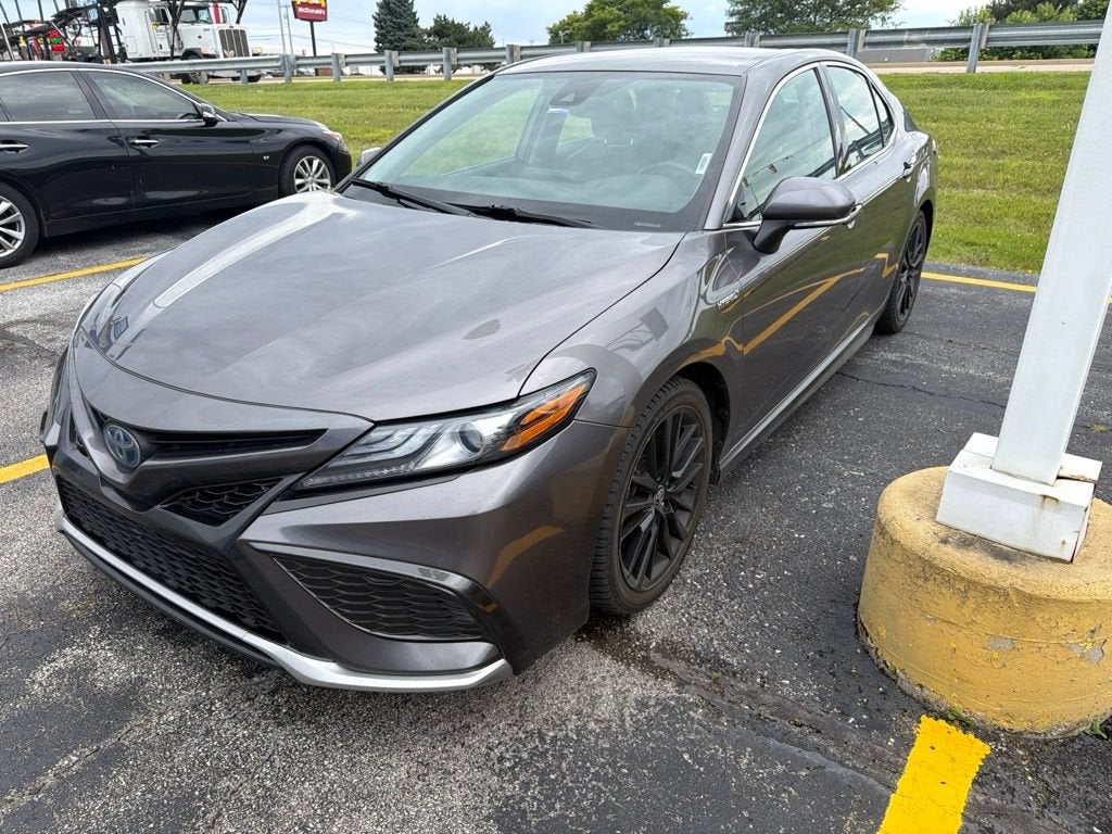 2021 Toyota Camry Hybrid XSE