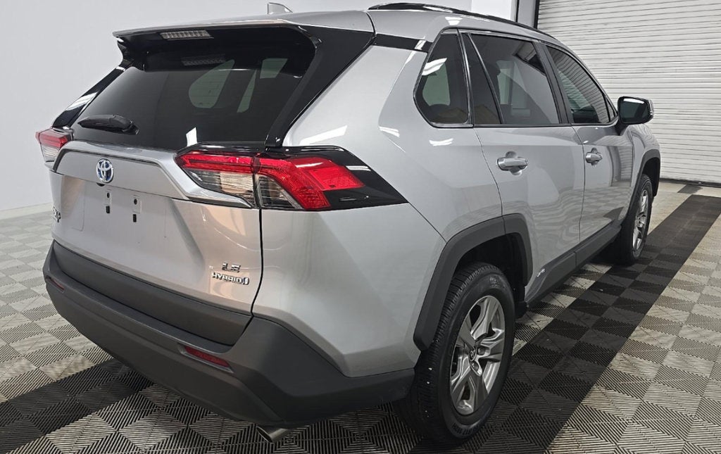 2024 Toyota RAV4 Hybrid LE