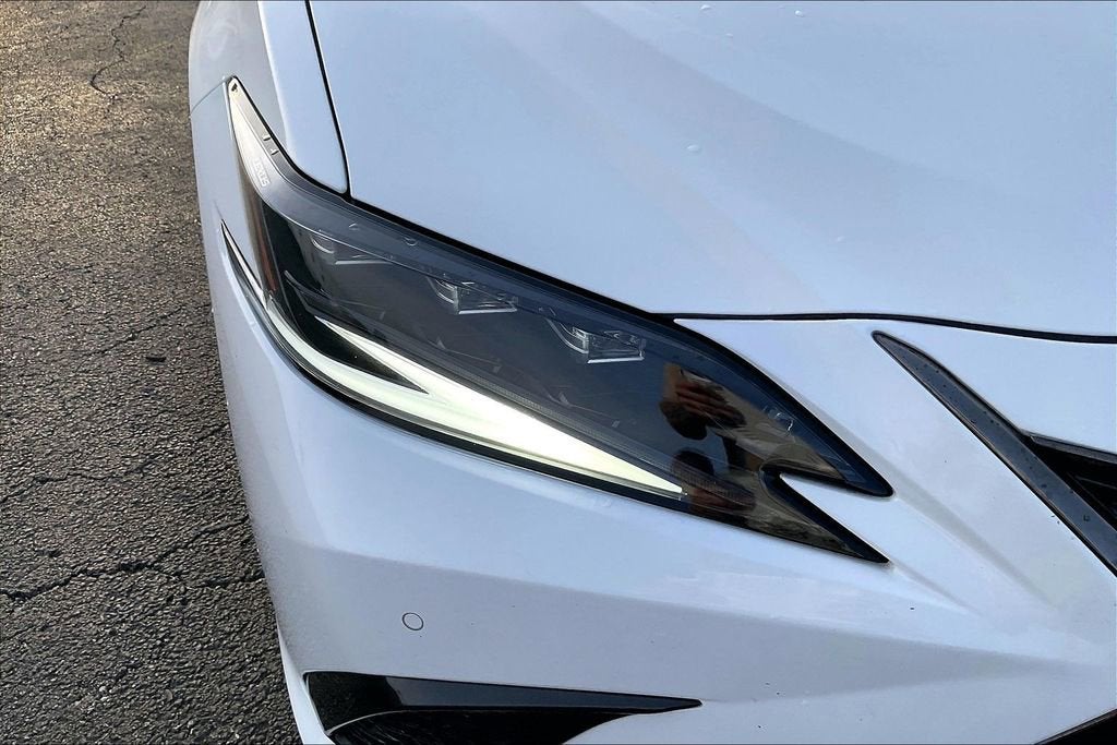 2024 Lexus ES ES 350 F SPORT Handling