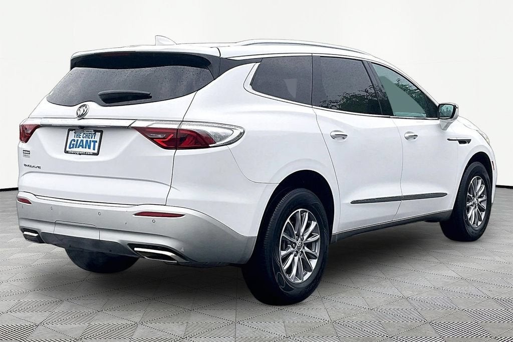 2023 Buick Enclave Essence