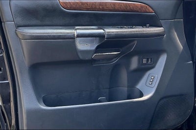 2014 Nissan Armada Platinum
