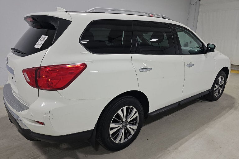 2020 Nissan Pathfinder S