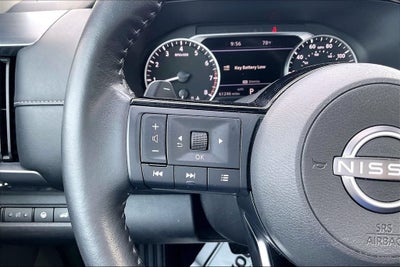 2023 Nissan Pathfinder SL