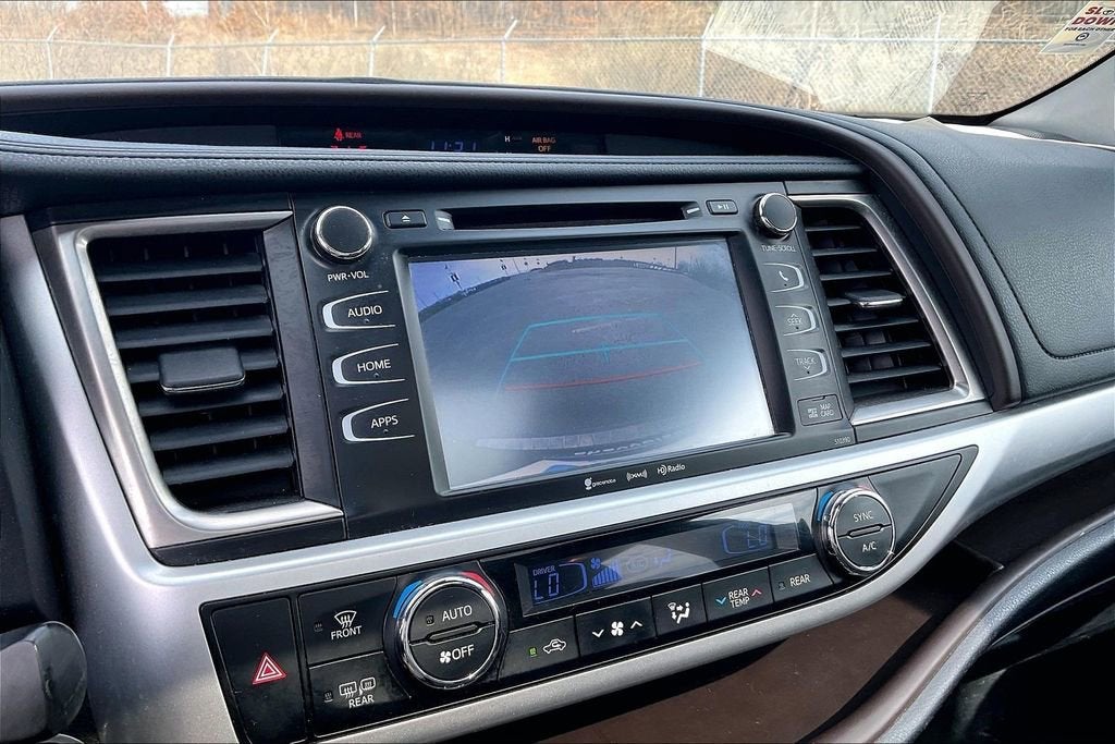 2019 Toyota Highlander SE