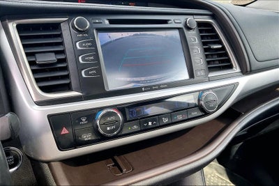 2019 Toyota Highlander SE