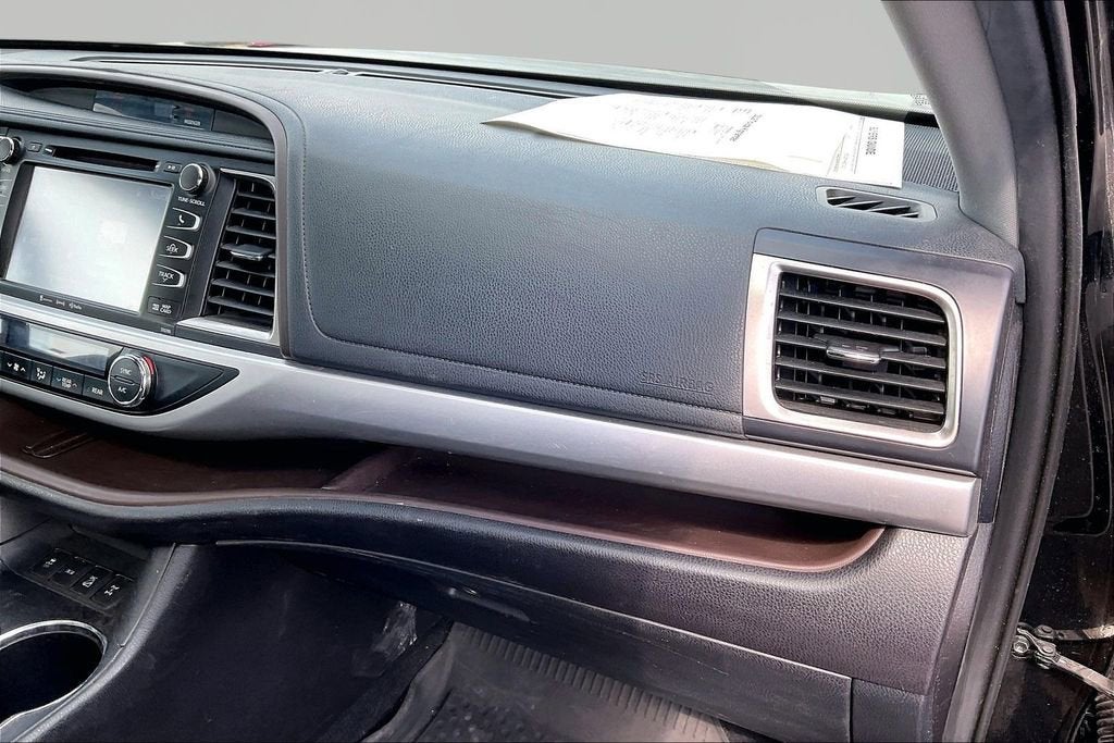 2019 Toyota Highlander SE