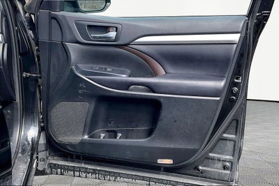 2019 Toyota Highlander SE