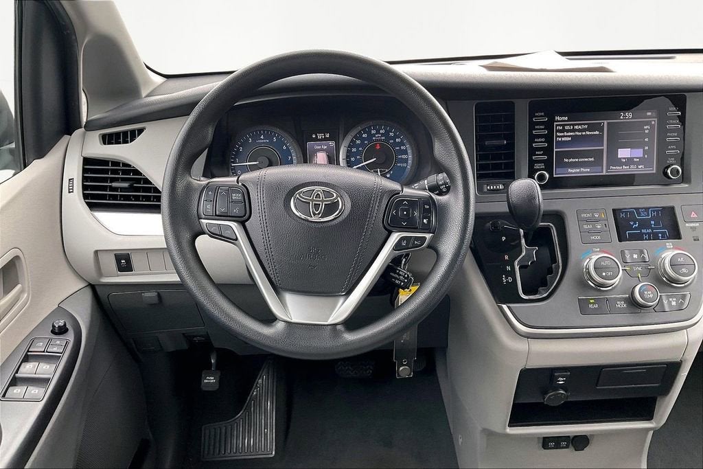 2020 Toyota Sienna L