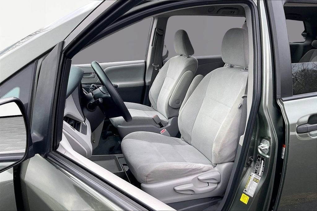 2020 Toyota Sienna L