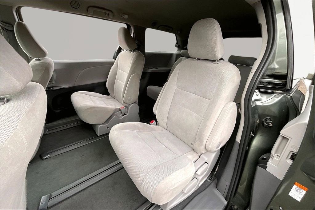 2020 Toyota Sienna L