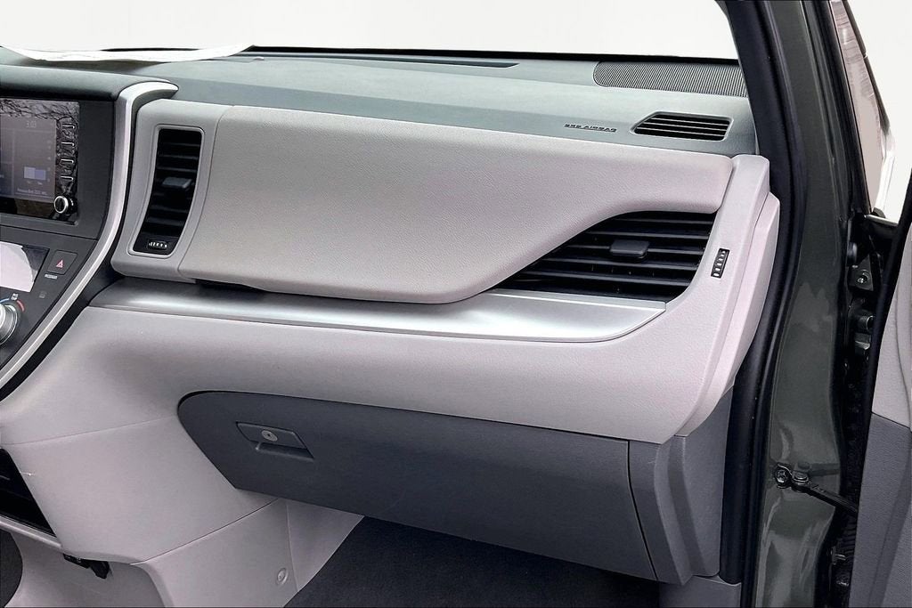 2020 Toyota Sienna L