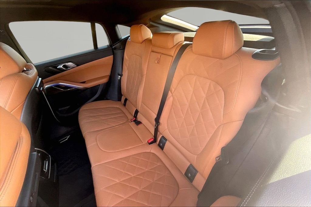 2023 BMW X6 xDrive40i