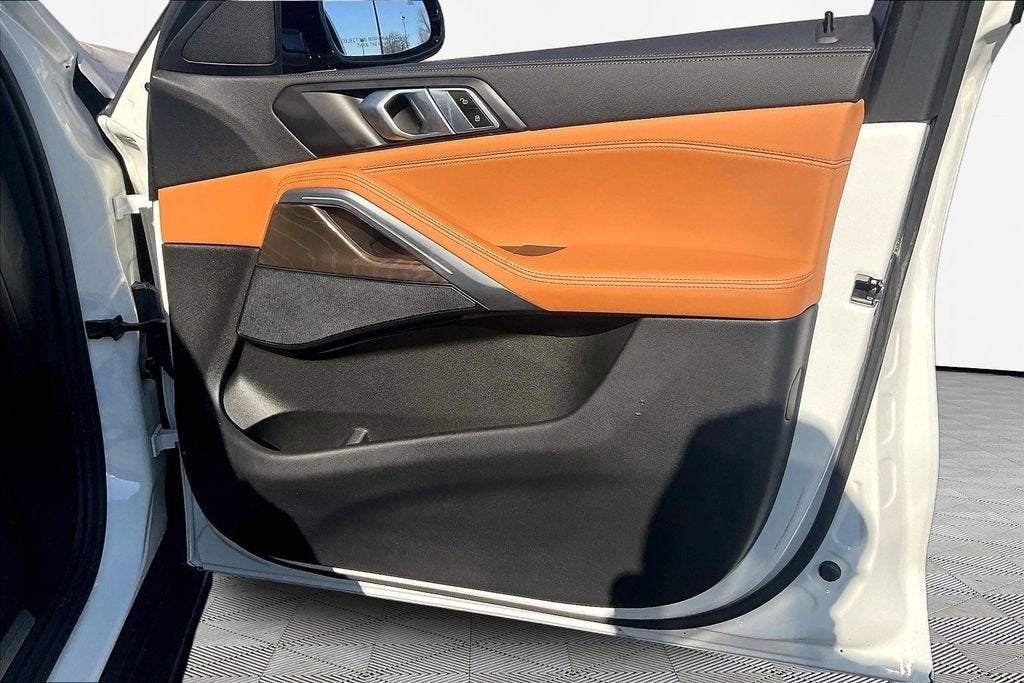 2023 BMW X6 xDrive40i