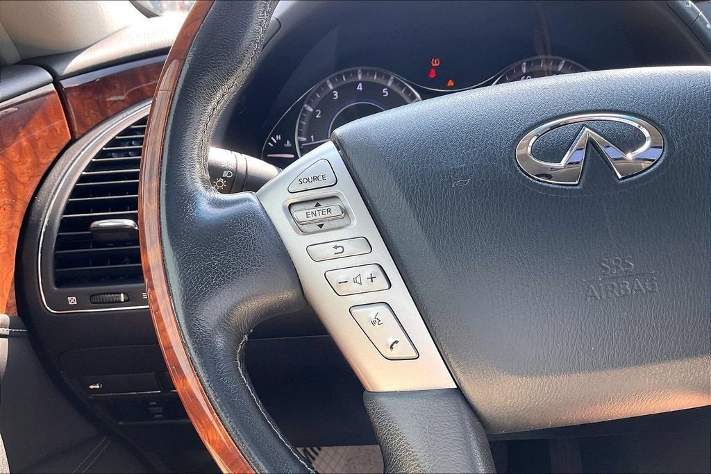 2017 INFINITI QX80 Base