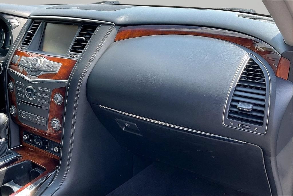 2017 INFINITI QX80 Base