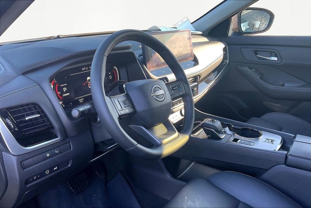 2025 Nissan Rogue SL