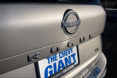 2025 Nissan Rogue SL