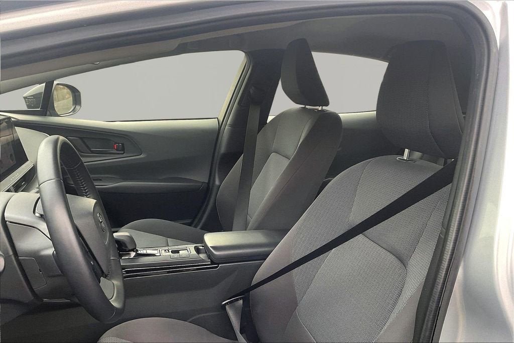 2023 Toyota Prius LE